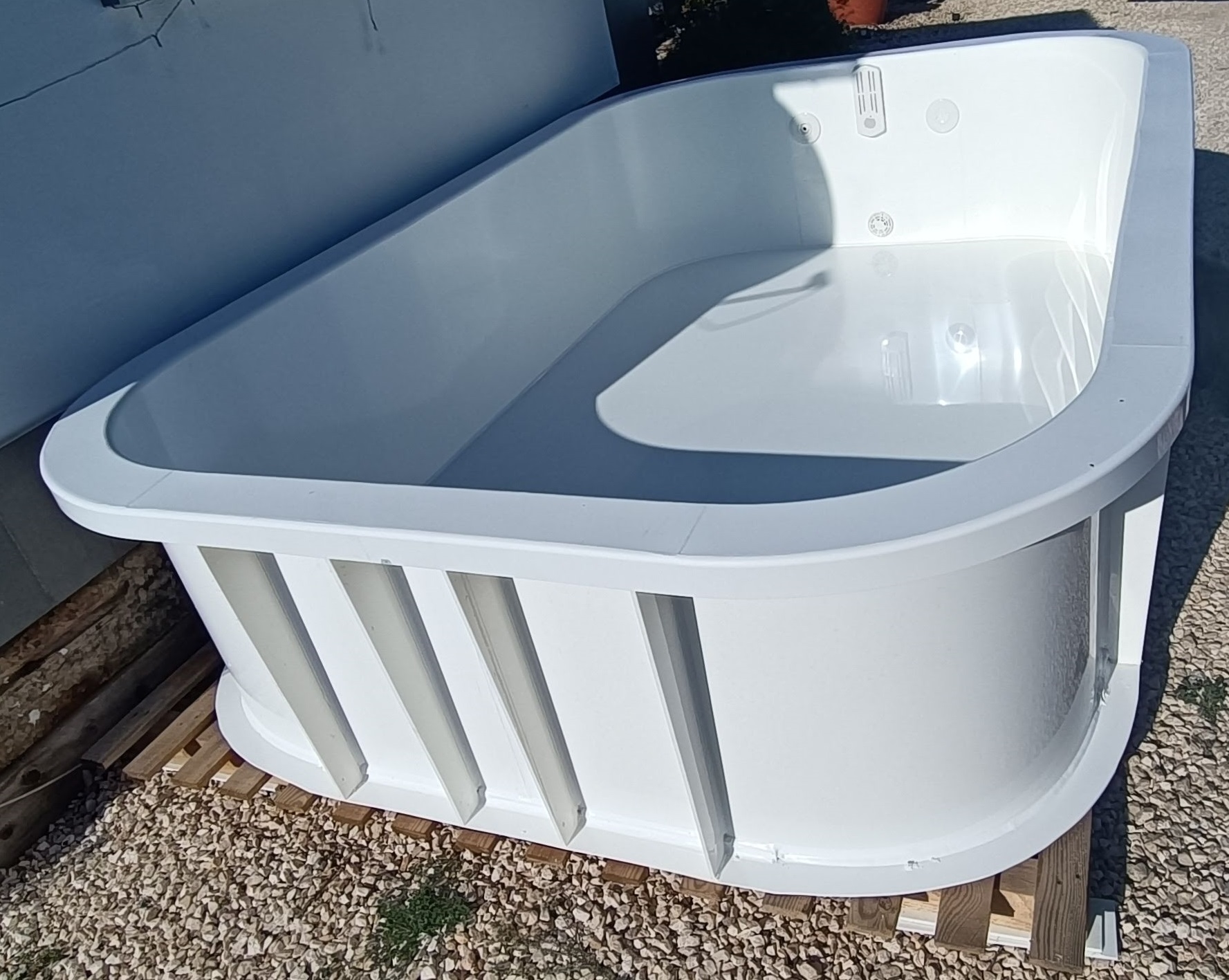 Mini Pools  für kleine Gärten  und Terrassen